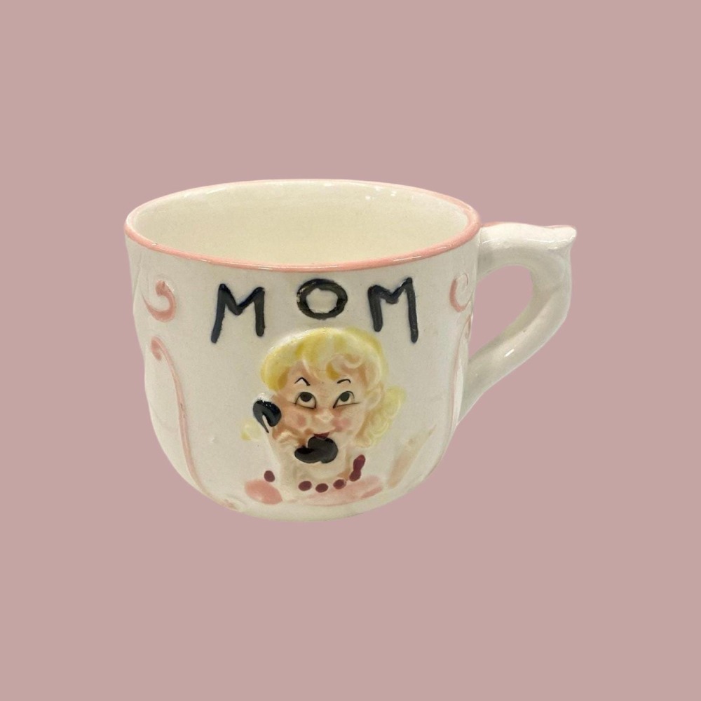 Vintage Ceramic "Mom" Coffee Mug, 1950s Kitschy Kitchen Decor